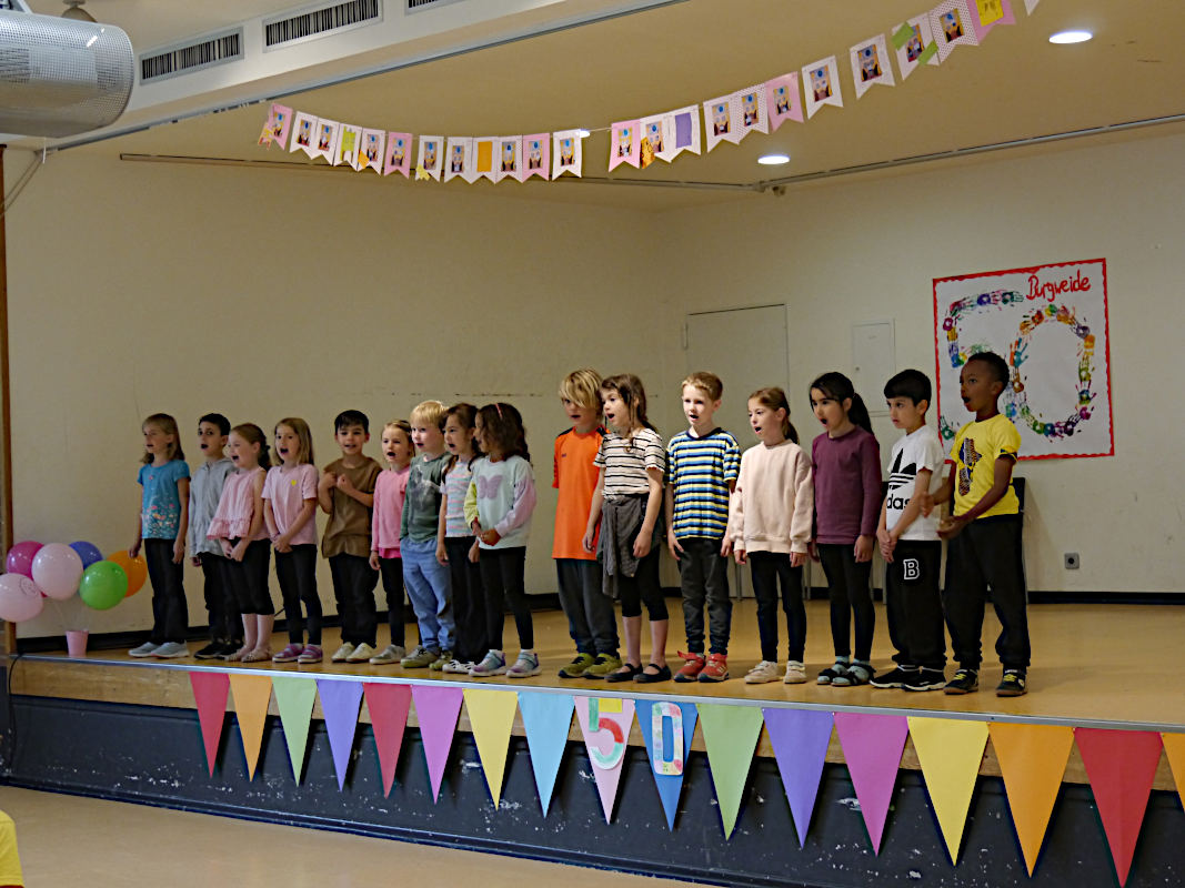 50 Jahre Burgweide - Aufführung der Vorschule 50 Jahre Burgweide - Aufführung der Vorschule