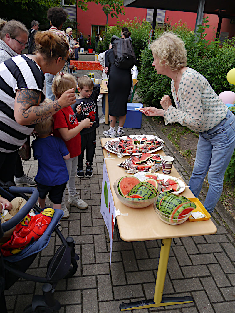50 Jahre Burgweide - Stand Melonen am Stiel 50 Jahre Burgweide - Stand Melonen am Stiel