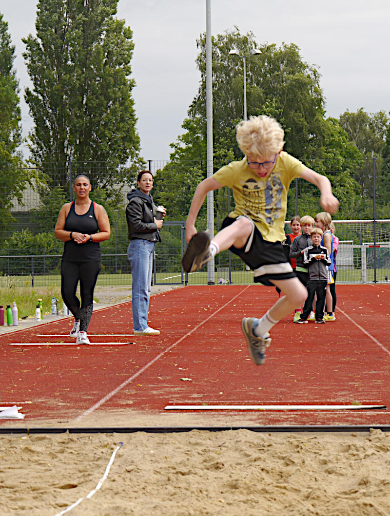 50 Jahre Burgweide - Sportfest Weitsprung